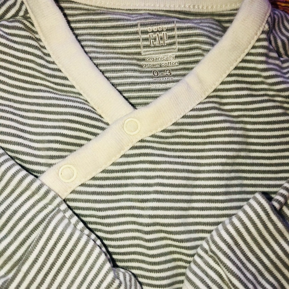 BABY GAP TOP - Picture 2 of 3